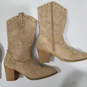 Embroidered Western Boots Tan Faux Suede Studded Block Heel Size 7.5